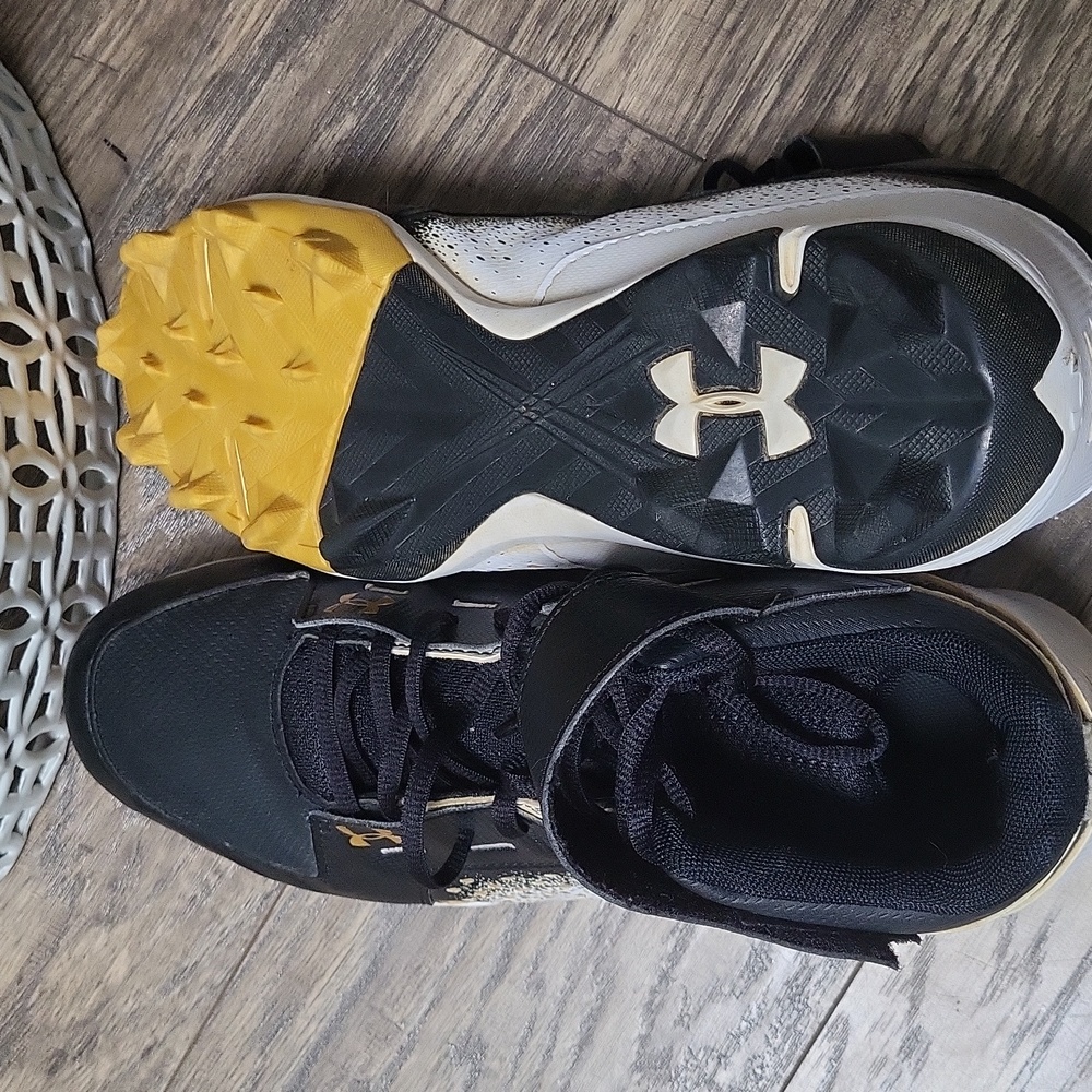 Under Armour - Picture 5 of 6